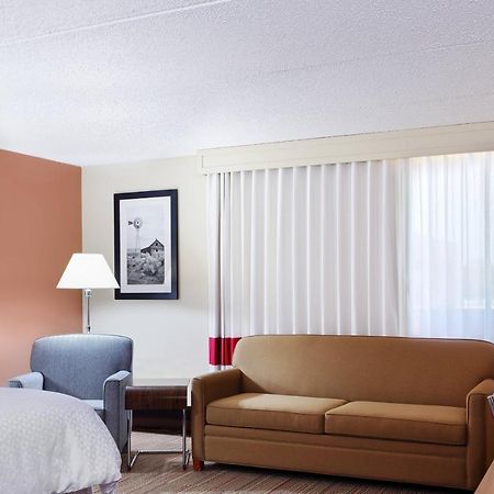Four Points By Sheraton Колидж Стейшън Екстериор снимка