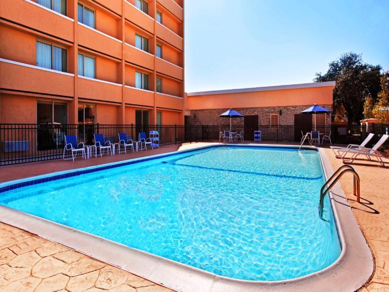 Four Points By Sheraton Колидж Стейшън Екстериор снимка