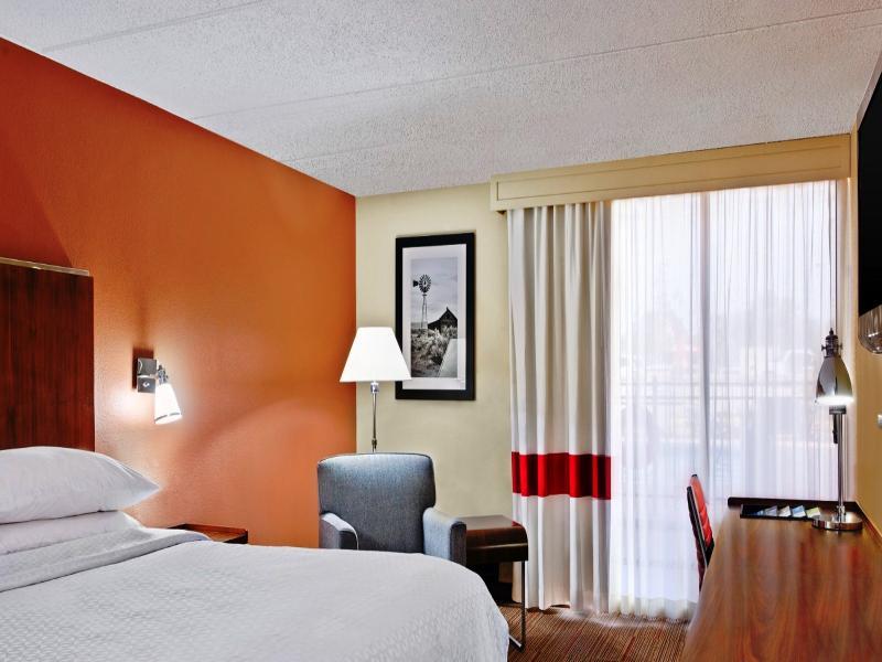 Four Points By Sheraton Колидж Стейшън Екстериор снимка