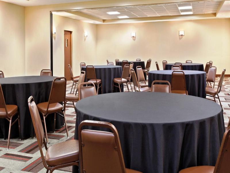 Four Points By Sheraton Колидж Стейшън Екстериор снимка