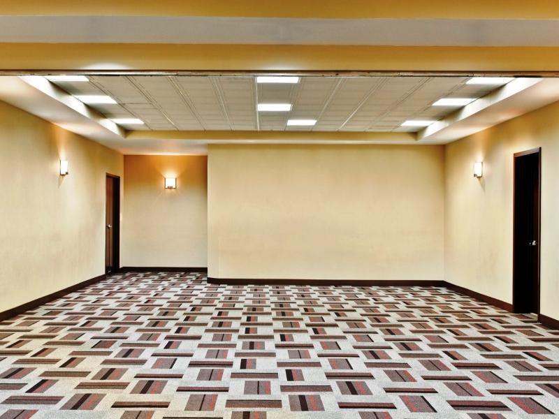 Four Points By Sheraton Колидж Стейшън Екстериор снимка