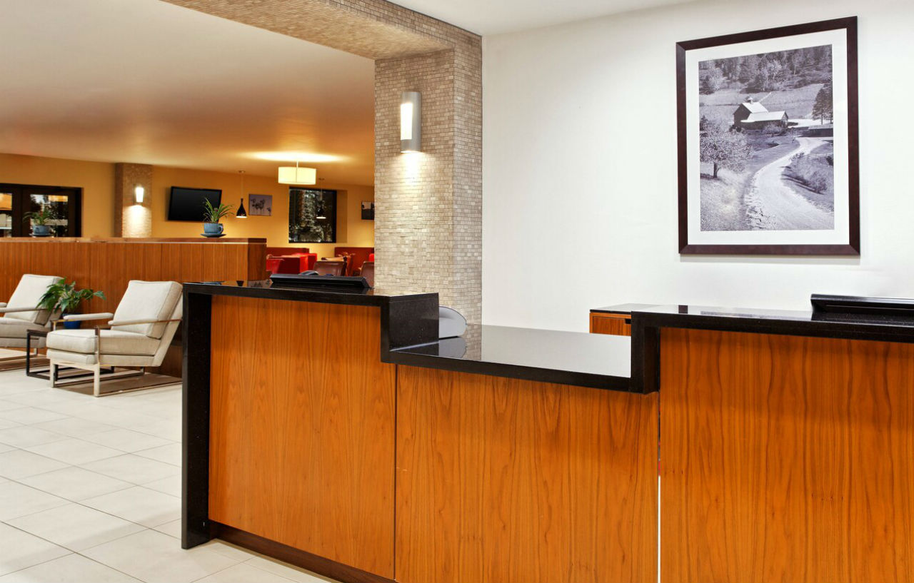 Four Points By Sheraton Колидж Стейшън Екстериор снимка