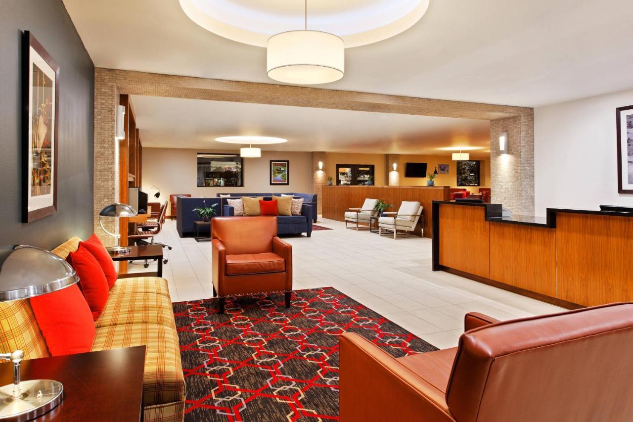 Four Points By Sheraton Колидж Стейшън Екстериор снимка