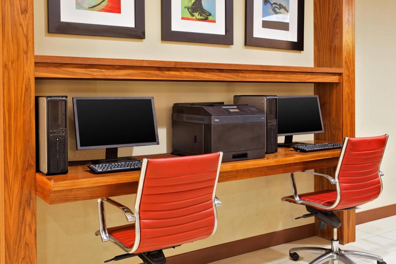 Four Points By Sheraton Колидж Стейшън Екстериор снимка