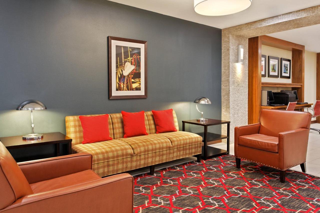 Four Points By Sheraton Колидж Стейшън Екстериор снимка